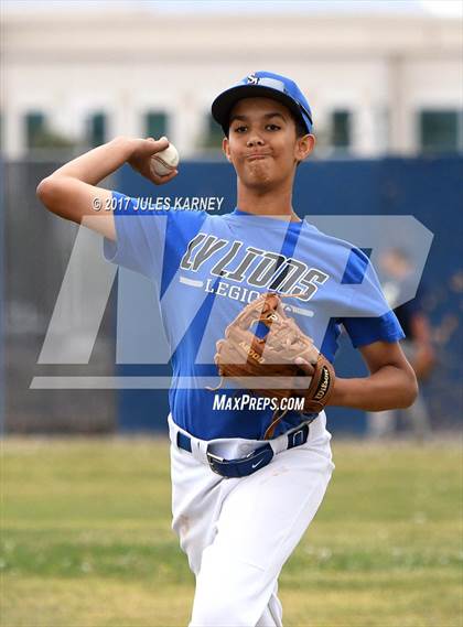 Thumbnail 1 in JV: Sierra Vista vs. Spring Valley photogallery.