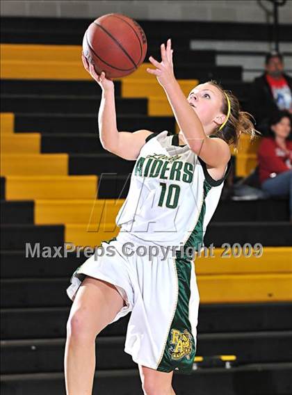 Thumbnail 3 in Rio Americano vs. Colfax (Lady Eagle Invitational) photogallery.