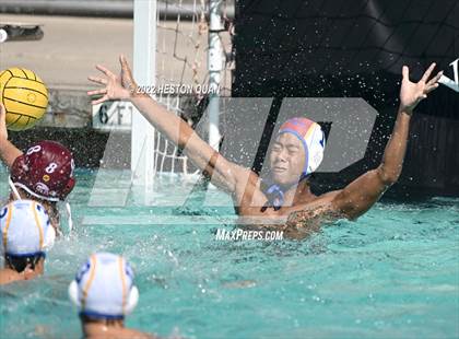Thumbnail 3 in Punahou vs. Laguna Beach (Villa Park Classic) photogallery.
