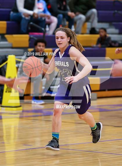 Thumbnail 3 in Binghamton vs. Pittsfield (Amsterdam Holiday College Showcase) photogallery.