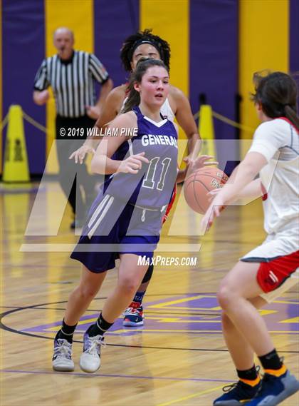 Thumbnail 2 in Binghamton vs. Pittsfield (Amsterdam Holiday College Showcase) photogallery.