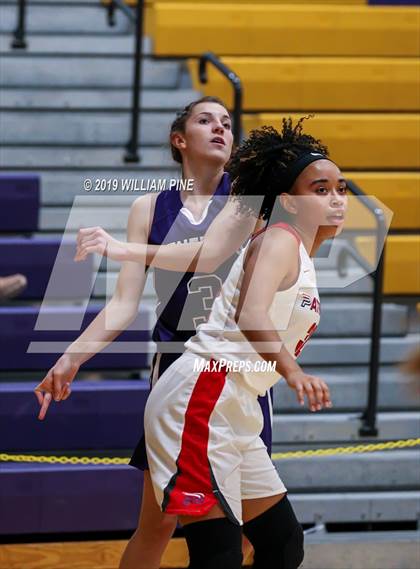 Thumbnail 1 in Binghamton vs. Pittsfield (Amsterdam Holiday College Showcase) photogallery.