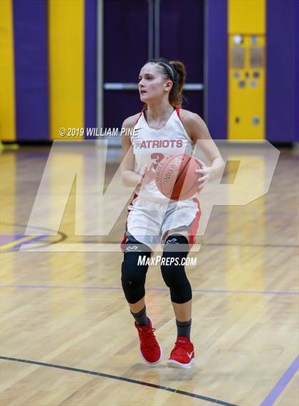 Thumbnail 3 in Binghamton vs. Pittsfield (Amsterdam Holiday College Showcase) photogallery.