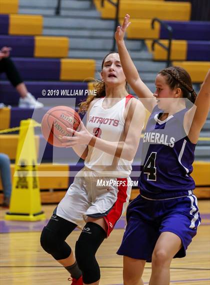 Thumbnail 3 in Binghamton vs. Pittsfield (Amsterdam Holiday College Showcase) photogallery.