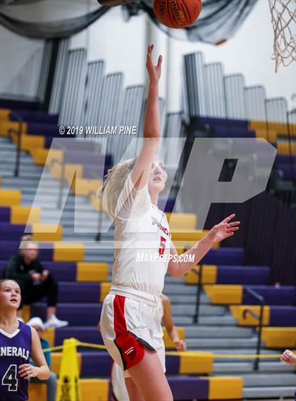 Thumbnail 1 in Binghamton vs. Pittsfield (Amsterdam Holiday College Showcase) photogallery.