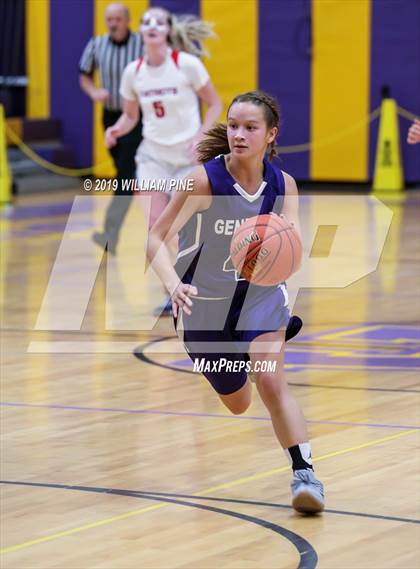 Thumbnail 3 in Binghamton vs. Pittsfield (Amsterdam Holiday College Showcase) photogallery.