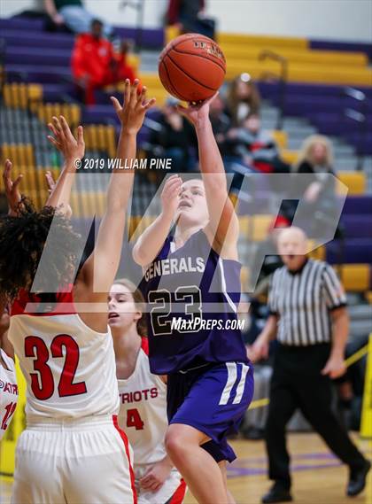 Thumbnail 3 in Binghamton vs. Pittsfield (Amsterdam Holiday College Showcase) photogallery.