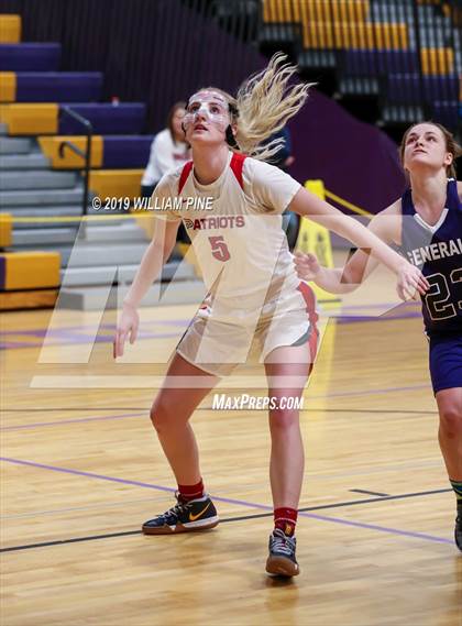 Thumbnail 1 in Binghamton vs. Pittsfield (Amsterdam Holiday College Showcase) photogallery.