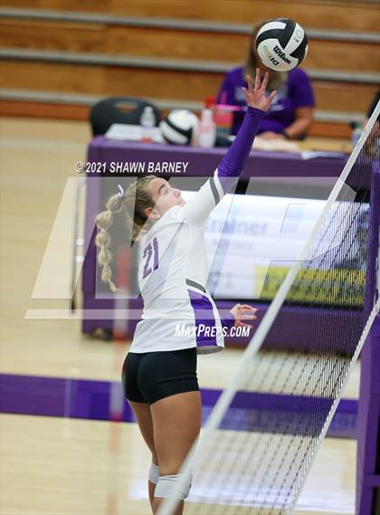 Thumbnail 3 in Carroll @ Northwestern photogallery.