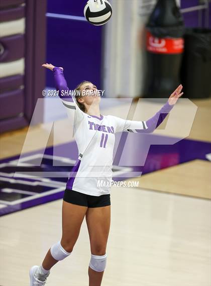 Thumbnail 2 in Carroll @ Northwestern photogallery.