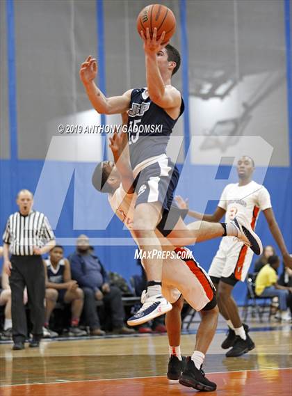 Thumbnail 1 in Jones vs Whitney Young (IHSA Chicago Regional Semifinal) photogallery.