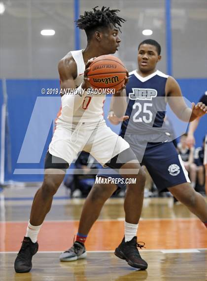 Thumbnail 3 in Jones vs Whitney Young (IHSA Chicago Regional Semifinal) photogallery.