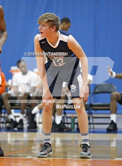 Thumbnail 1 in Jones vs Whitney Young (IHSA Chicago Regional Semifinal) photogallery.