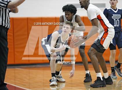 Thumbnail 2 in Jones vs Whitney Young (IHSA Chicago Regional Semifinal) photogallery.