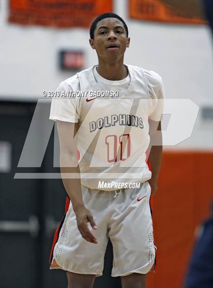 Thumbnail 2 in Jones vs Whitney Young (IHSA Chicago Regional Semifinal) photogallery.