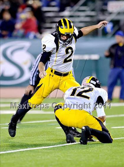 Thumbnail 3 in Del Oro vs. Oakdale (CIF SJS D3 Final) photogallery.
