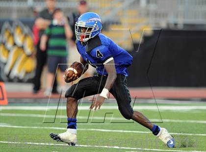 Thumbnail 1 in Patterson vs. Archbishop Curley (I-95 Kickoff Classic) photogallery.