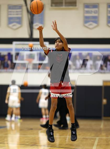 Thumbnail 1 in Page vs. St. John Paul II Catholic (VCS Thanksgiving Tournament) photogallery.