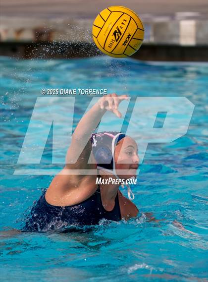 Thumbnail 2 in Corona del Mar vs Foothill (Bill Barnett Holiday Cup) photogallery.