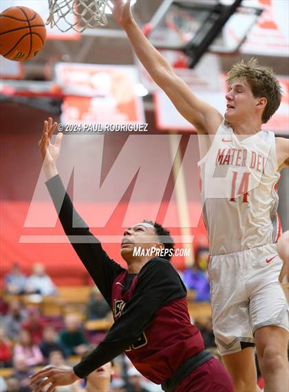Thumbnail 1 in JSerra Catholic @ Mater Dei photogallery.