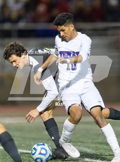 Thumbnail 2 in Jesuit vs Tokay (CIF SJS D1 FInal) photogallery.