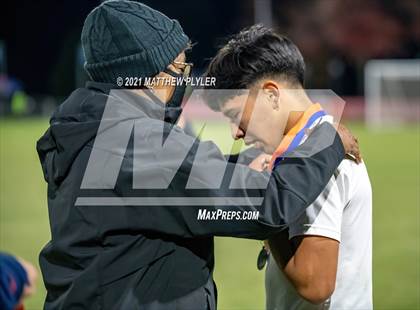 Thumbnail 1 in Greene Central vs. Shelby (NCHSAA 2A Final - Awards) photogallery.