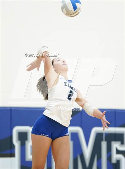 Thumbnail 3 in Grosse Pointe South @ Utica Eisenhower photogallery.