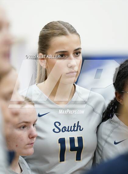 Thumbnail 1 in Grosse Pointe South @ Utica Eisenhower photogallery.