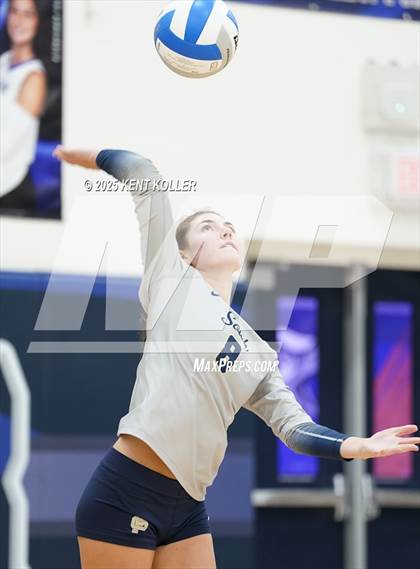 Thumbnail 1 in Grosse Pointe South @ Utica Eisenhower photogallery.