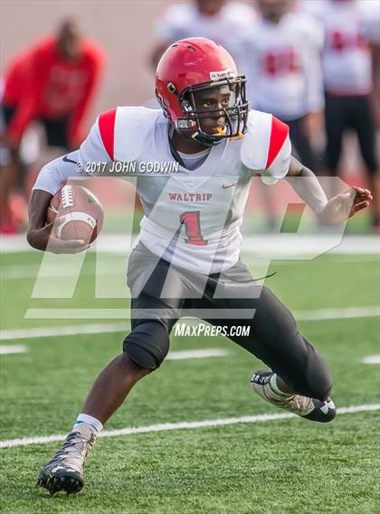 Thumbnail 2 in Alvin JV Orange vs Waltrip JV photogallery.