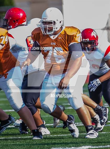 Thumbnail 2 in Alvin JV Orange vs Waltrip JV photogallery.