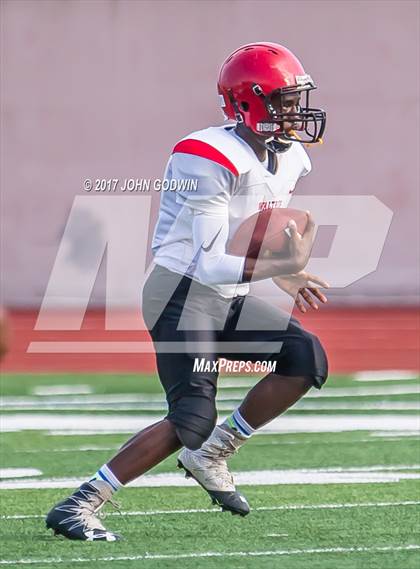 Thumbnail 1 in Alvin JV Orange vs Waltrip JV photogallery.
