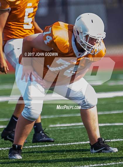 Thumbnail 2 in Alvin JV Orange vs Waltrip JV photogallery.