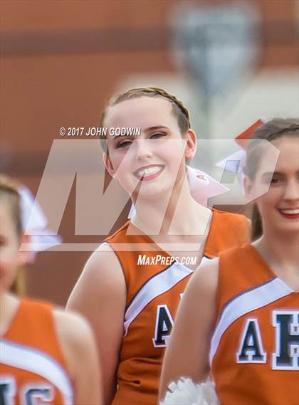 Thumbnail 3 in Alvin JV Orange vs Waltrip JV photogallery.