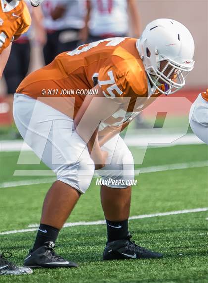 Thumbnail 2 in Alvin JV Orange vs Waltrip JV photogallery.