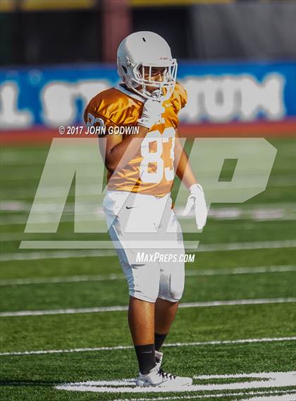 Thumbnail 1 in Alvin JV Orange vs Waltrip JV photogallery.