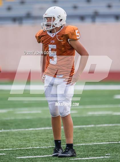 Thumbnail 3 in Alvin JV Orange vs Waltrip JV photogallery.