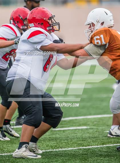 Thumbnail 3 in Alvin JV Orange vs Waltrip JV photogallery.