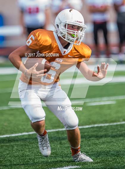 Thumbnail 3 in Alvin JV Orange vs Waltrip JV photogallery.