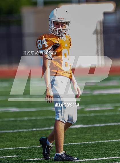 Thumbnail 2 in Alvin JV Orange vs Waltrip JV photogallery.