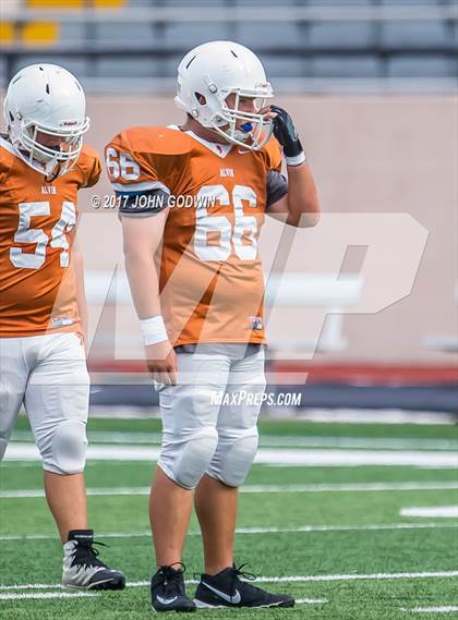 Thumbnail 1 in Alvin JV Orange vs Waltrip JV photogallery.