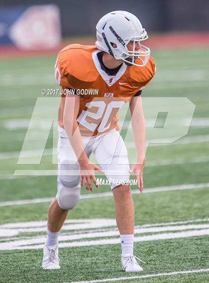 Thumbnail 2 in Alvin JV Orange vs Waltrip JV photogallery.
