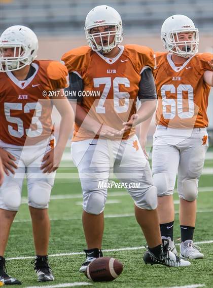 Thumbnail 3 in Alvin JV Orange vs Waltrip JV photogallery.