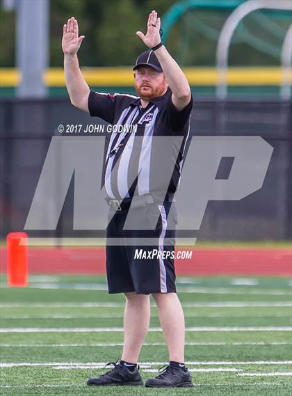 Thumbnail 2 in Alvin JV Orange vs Waltrip JV photogallery.