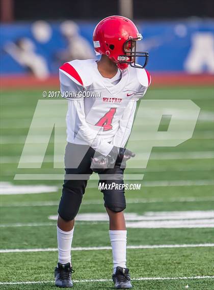 Thumbnail 2 in Alvin JV Orange vs Waltrip JV photogallery.