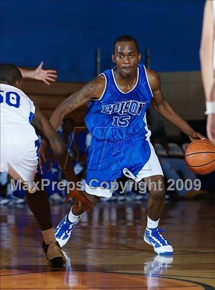 Thumbnail 3 in Gompers vs Thomas Edison (Queens Jam Christmas Classic) photogallery.