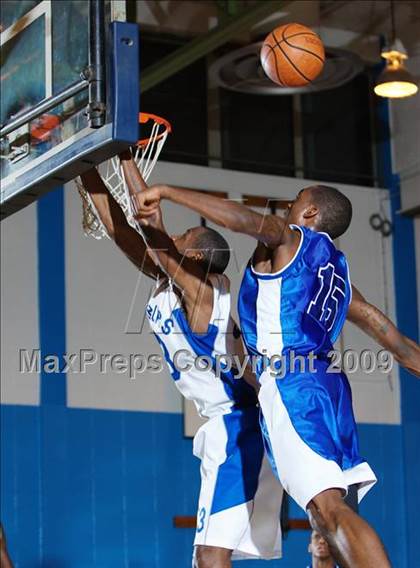 Thumbnail 2 in Gompers vs Thomas Edison (Queens Jam Christmas Classic) photogallery.