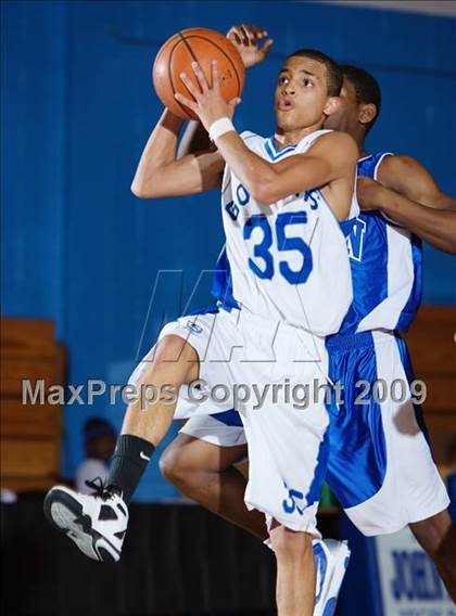 Thumbnail 2 in Gompers vs Thomas Edison (Queens Jam Christmas Classic) photogallery.