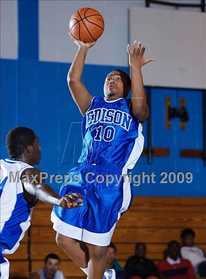Thumbnail 3 in Gompers vs Thomas Edison (Queens Jam Christmas Classic) photogallery.