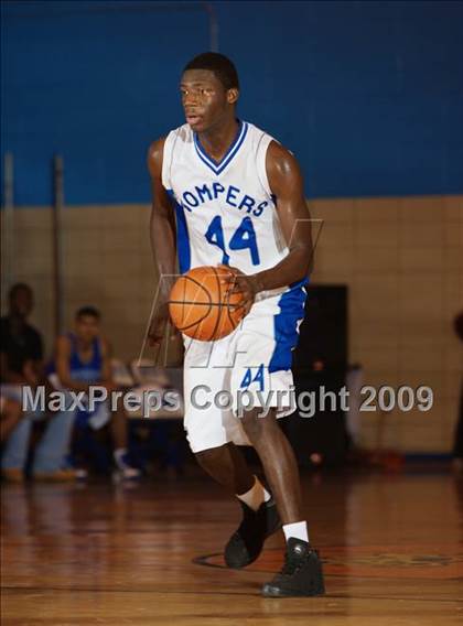 Thumbnail 3 in Gompers vs Thomas Edison (Queens Jam Christmas Classic) photogallery.